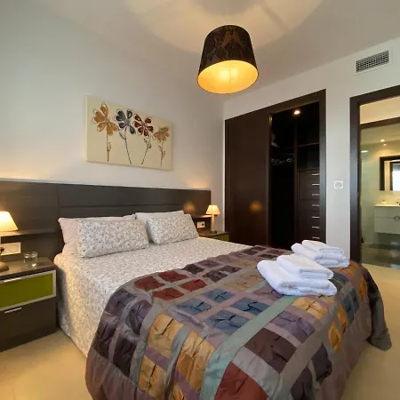 Impresionante Piso En Planta Baja Cerca Al Mar Apartmán *