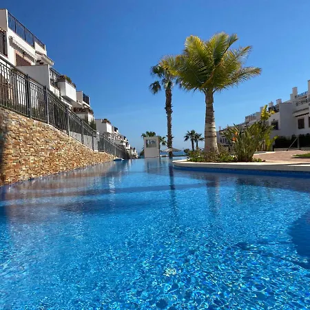 Impresionante Piso En Planta Baja Cerca Al Mar Torrevieja