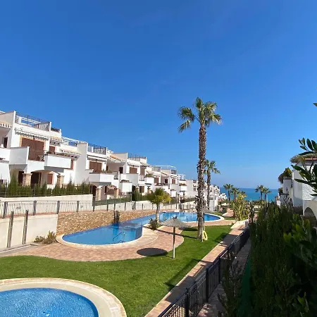 Apartmán Impresionante Piso En Planta Baja Cerca Al Mar Torrevieja