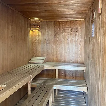 Impresionante Piso En Planta Baja Cerca Al Mar Apartmán *