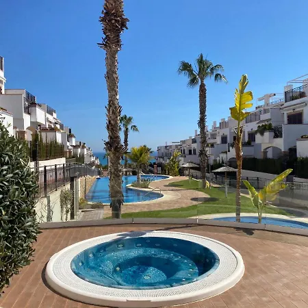 Apartmán Impresionante Piso En Planta Baja Cerca Al Mar!