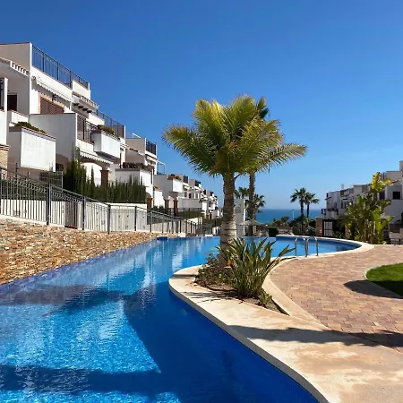 Impresionante Piso En Planta Baja Cerca Al Mar! Apartmán *